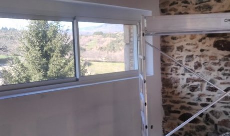 Chantier réalisation de bande à joint et ponçage impression - Bourg-Argental - Corentin Convert