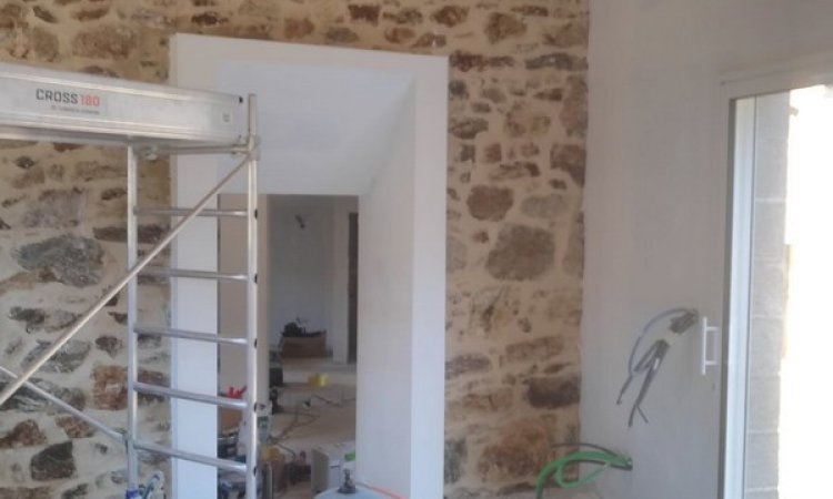 Chantier réalisation de bande à joint et ponçage impression - Bourg-Argental - Corentin Convert